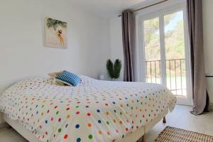 Maison au village et au calme totalement rénovée.