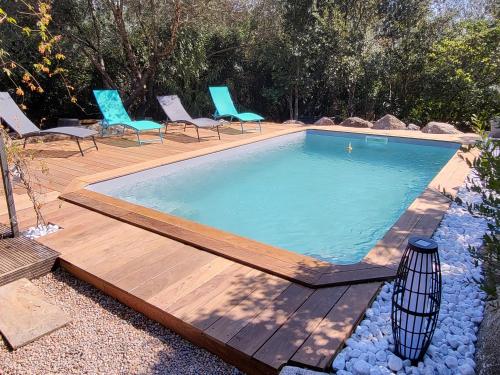 Maison avec piscine chauffée