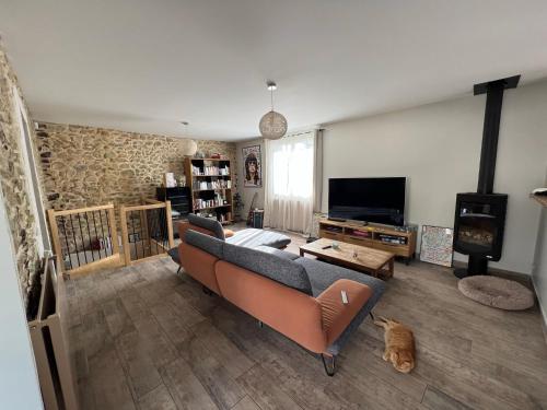 Maison avec piscine dans un magnifique village