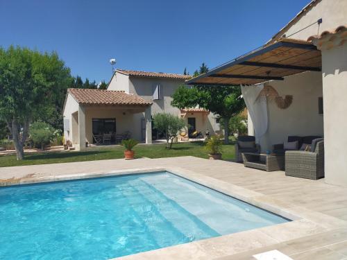 Maison avec piscine privée à Eygalières (Provence)