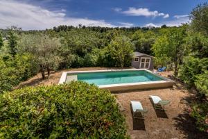 MAISON AVEC PISCINE - PROCHE AVIGNON - WiFI GRATUIT
