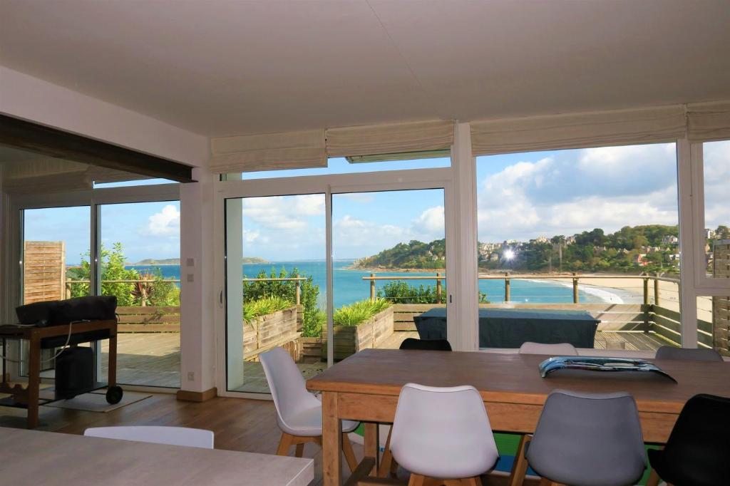 Villa Maison avec Terrasse Superbe Vue Mer plage de Trestraou - ref 907 41 rue de la Clarté 22700 Perros-Guirec