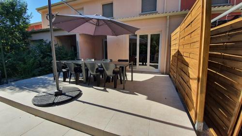 Maison calme en centre ville avec un jardin