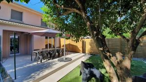 Maison calme en centre ville avec un jardin