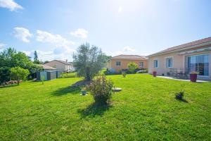 Maison chaleureuse avec jardin 1500m2