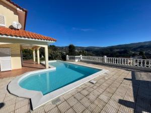 Maison chaleureuse avec piscine & vue panoramique