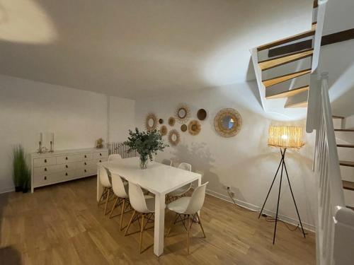 Maison chaleureuse et confortable