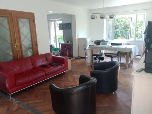 Maison chaleureuse, spacieuse à 20 min des pistes