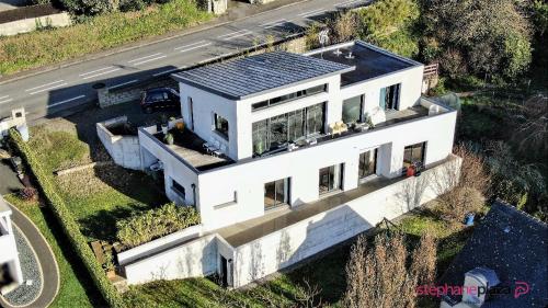 Maison contemporaine à 1.5 km de la cathédrale