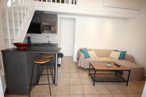 Maison d'angle climatisée dans résidence avec piscine commune , 4 couchages , 400 m de la plage de PORTIRAGNE LRJP121