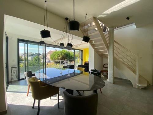 Maison d'architecte avec vue.
