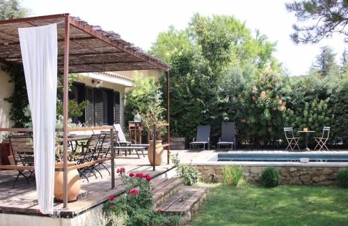 Maison dans un quartier calme a Lourmarin