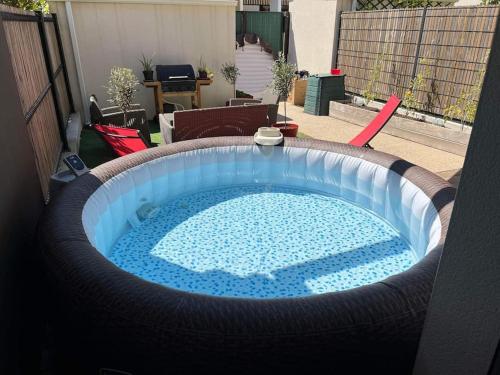 Maison de 100m² avec jardin, jaccuzzi, 8 couchages