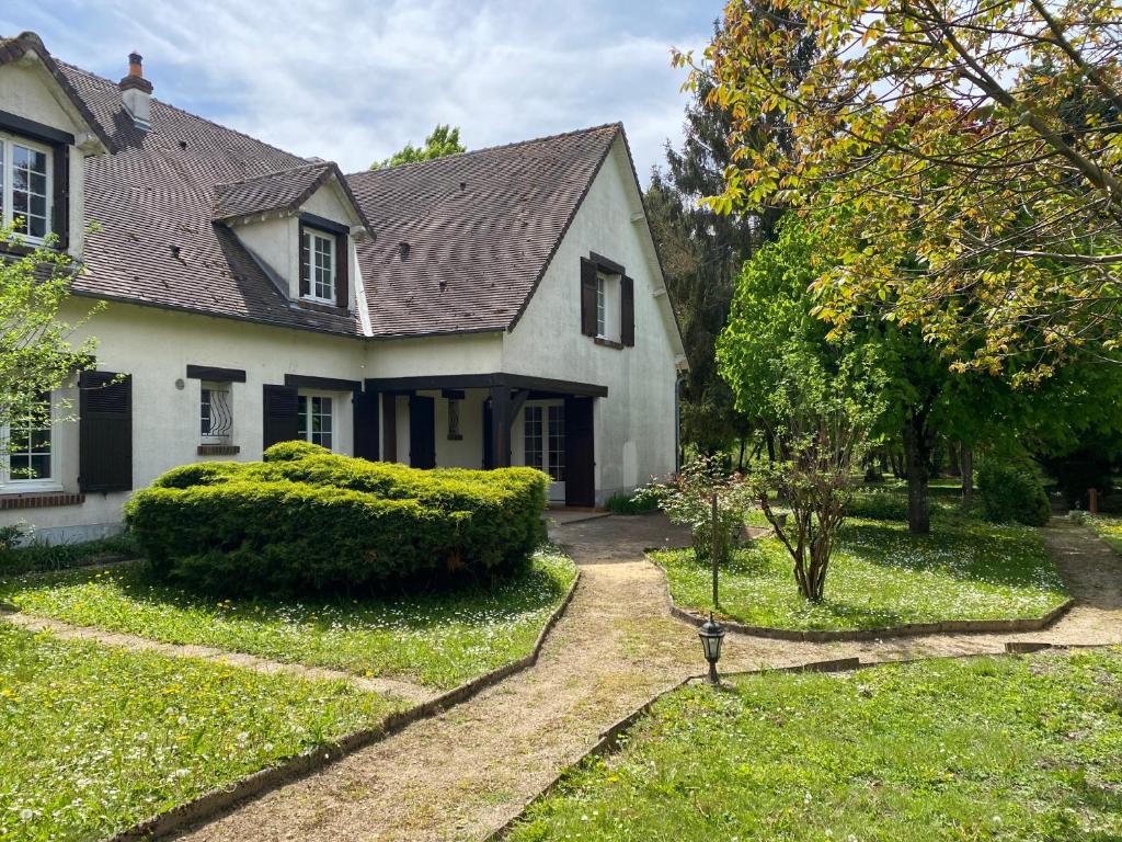 Villa Maison de campagne familiale sur la route des Châteaux 1500 Rue du Pater 45130 Huisseau-sur-Mauves