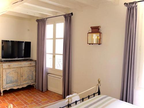 Maison De La Tour