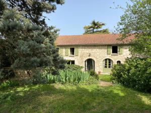 Maison de rêve avec piscine au milieu des vignes