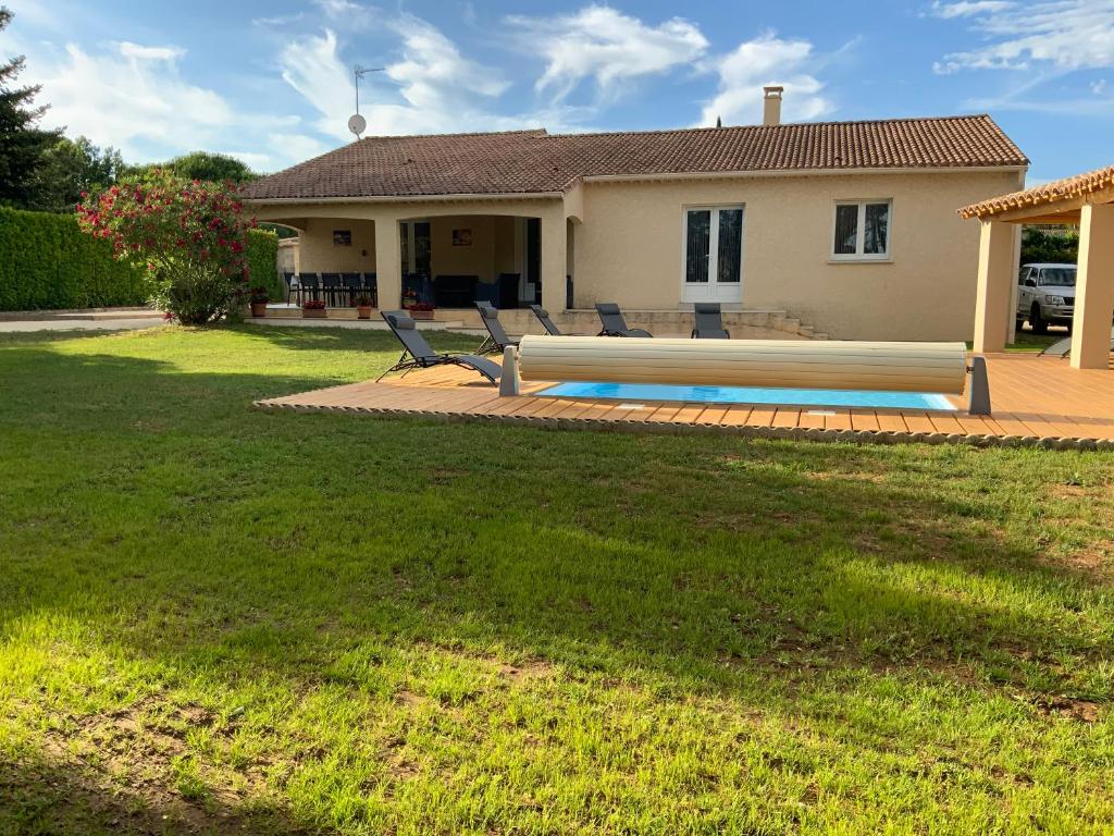 Maison de vacances10 pers piscine au calme 4 Etoiles 5 Impasse de la Guyon, 30330 Saint-Laurent-la-Vernède