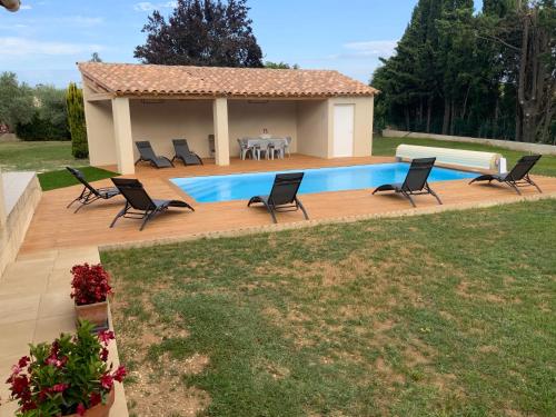 Maison de vacances10 pers piscine au calme 4 Etoiles