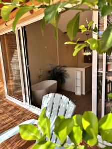 Maison de ville design avec 2 superbes terrasses
