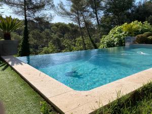 Maison ensoleillée à 15 minutes de CASSIS