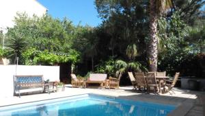 Villa Maison jardin grande piscine , sortie bateau possible 32 Boulevard Bernex 13008 Marseille Provence-Alpes-Côte d\'Azur