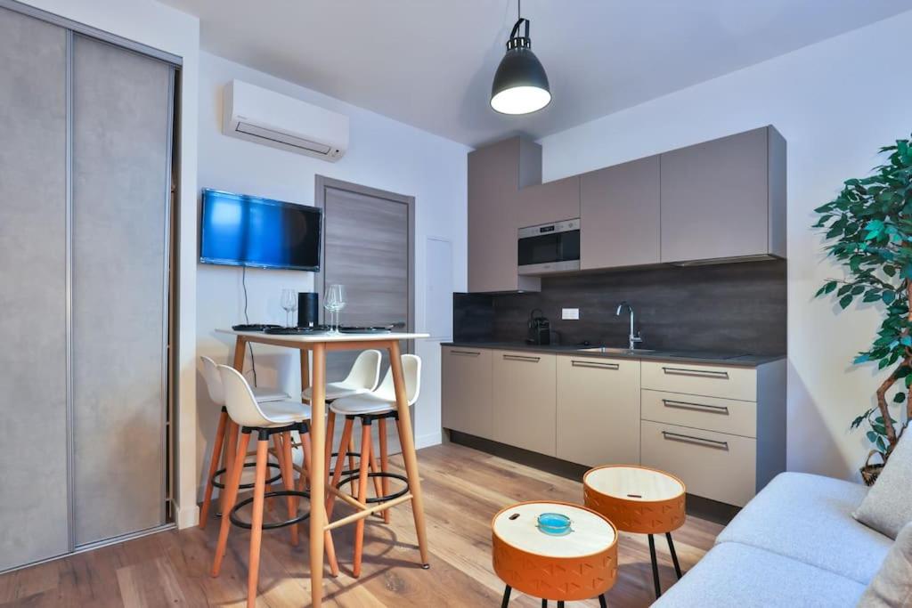 Maison neuve 12 pers à 20mn de Lyon/25mn Eurexpo 69530 Brignais