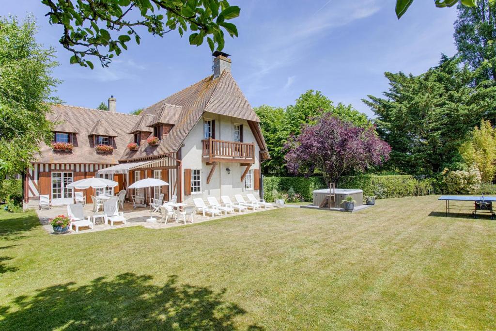 Villa Maison Normande avec Jardin et Jacuzzi 9 Route de Clairefontaine Résidence de la Côte Fleurie 14800 Deauville