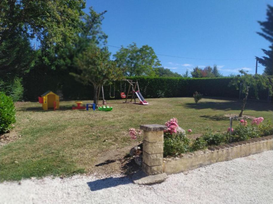 Maison périgourdine spacieuse avec piscine Route de Saint-Alvère, 24520 Gaffan