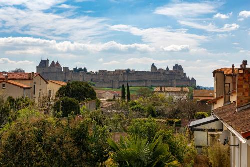 Maison, piscine & vue sur la Cité de Carcassonne