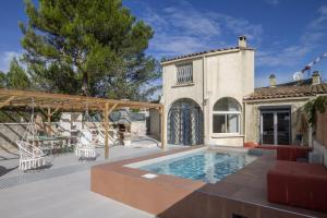 Maison Sellito 9p in Les Angles with pool