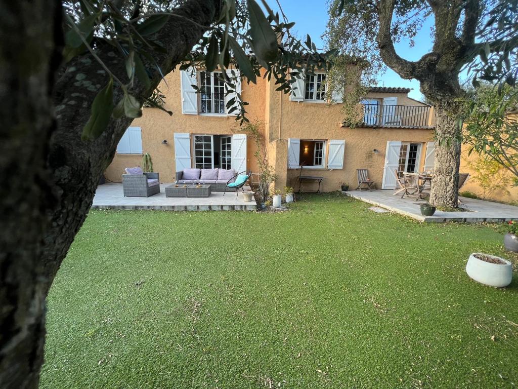 Maison sur le Golf de Beauvallon, 500m de la mer Domaine de Beauvallon, 83310 Grimaud