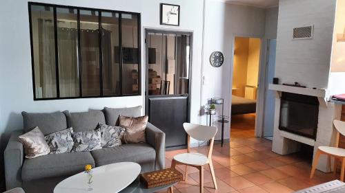 MAISON TERRASSE JARDIN SANS VIS-à-VIS PARKING ANIMAUX ACCEPTES