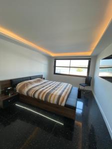 MAISON VILLA montmarin VUE MER BRETAGNE NORD VERS ROSCOFF CARANTEC MORLAIX PLOUESCAT AVEC SON SPA