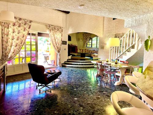 Majestic villa in Lecci with garden