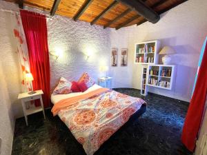 Majestic villa in Lecci with garden