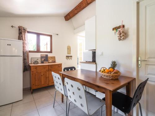 Majestic Villa in Montbrun with Private Heated Pool