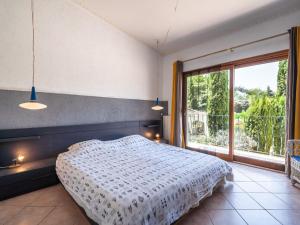 Majestic Villa in Pouzols Minervois with private pool