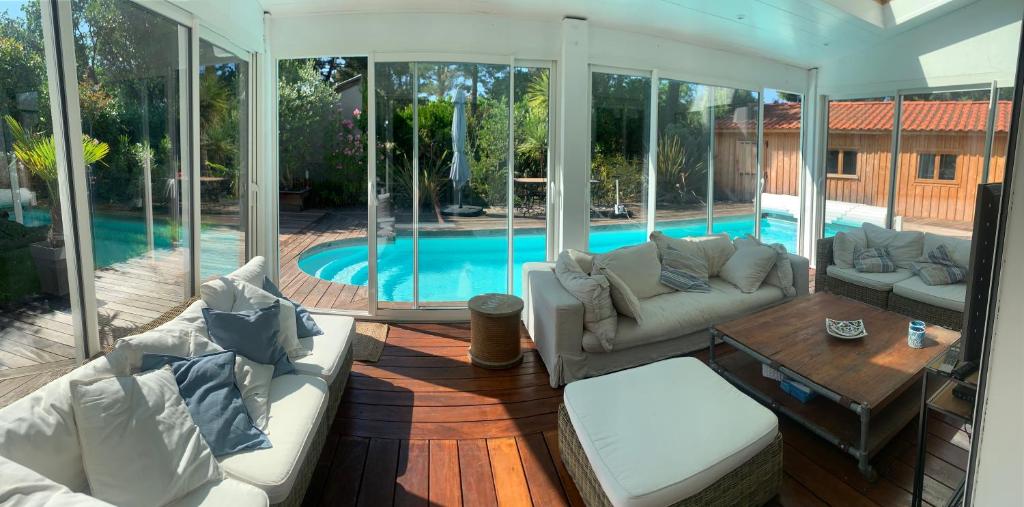 Villa Villa Maluel, piscine, 10 à 18 personnes 91 Rue des Hirondelles, 40600 Biscarrosse-Plage