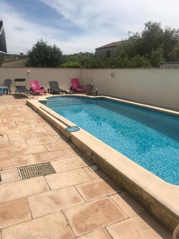 Maison de vacances Villa Mamamia T4 avec piscine proche commerce au pied des Cévennes Lotissement Aubanel, 34190 Laroque
