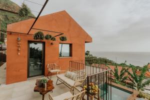 Mango House