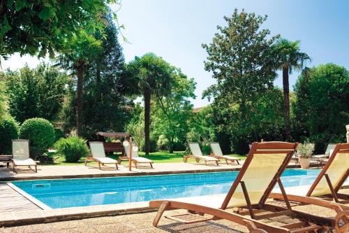 Hôtel Villa MARSAN - Maison Hervé-Martin GARRAPIT 21, avenue Armagnac Villeneuve-de-Marsan