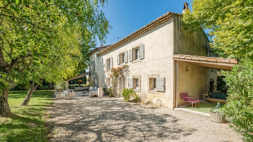 Mas d'Artalet : mas provencal avec piscine chauffée 1844 Ancien Chemin d'Arles, 13690 Graveson