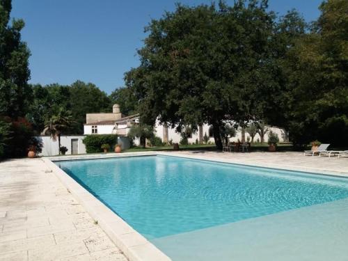 Mas des Bécasses en campagne, 15 min d'Arles, 10 personnes