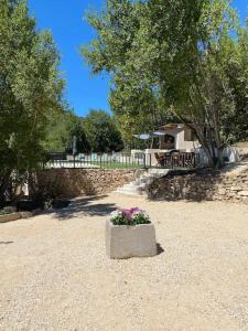 Mas en Pierre avec Piscine, Jacuzzi et sauna