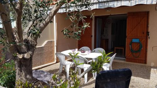 MC3 : Villa 2 pièces mezzanine 5 couchages NARBONNE-PLAGE