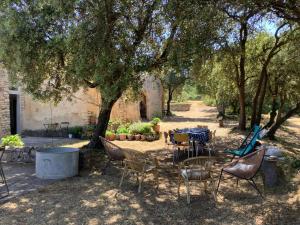 Ménerbes, Mas 18eme, design tout confort, calme. FIBRE haut debit