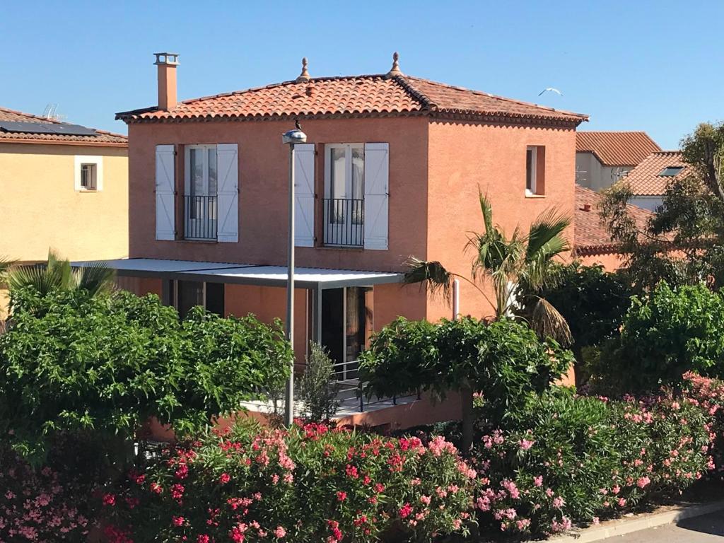 Villa Villa Mer classée, à 3 mn à pied de la plage 7 Rue des Courioles, 34110 Frontignan