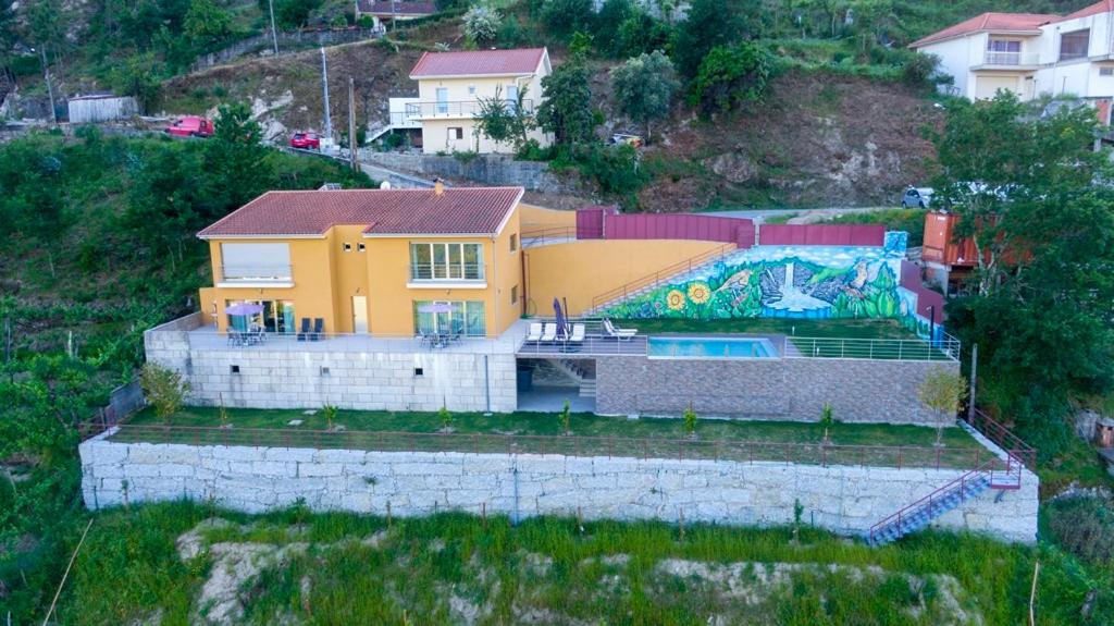 Villa Merck Villa Gerês Rua da Costa Grande nº 225 4845-023 Rio Caldo