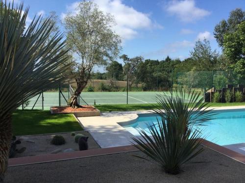 mise au vert 4 étoiles avec piscine,tennis ,spa