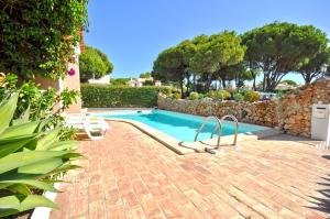 Modern, comfortable and well equipped private pool villa